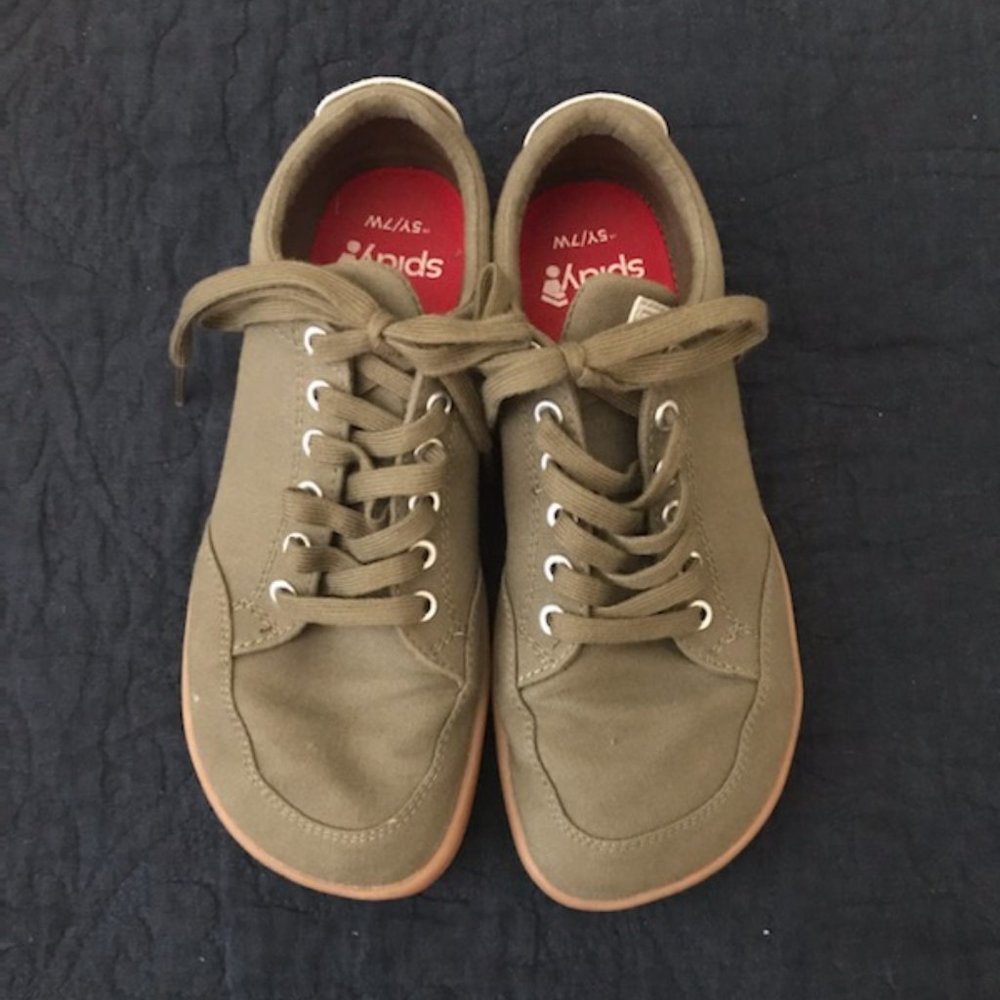 EUC Splay Shoes - Pine Green - size 7 women's/5 youth